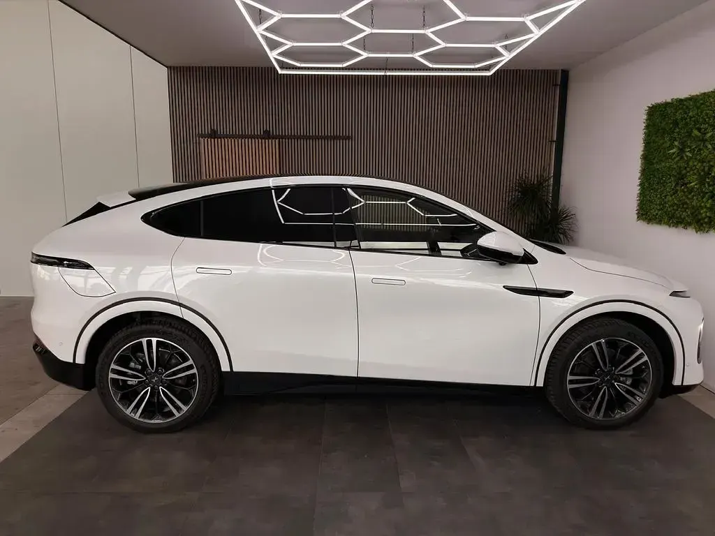 Gebraucht XPENG G6 RWD Standard Range 189 kW (258 PS) 2025 Weiß SUV
