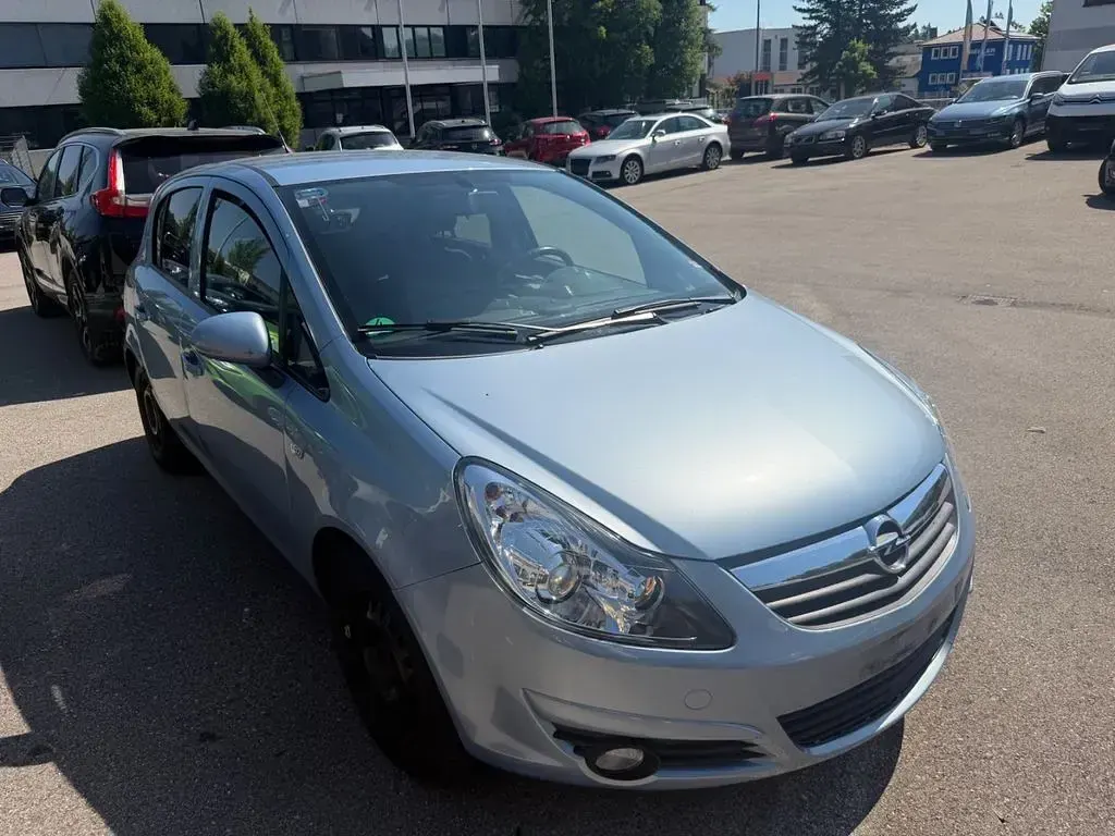 Usado Opel Corsa Innovation 90 HP (66 kW) 2009 Azul Citadino