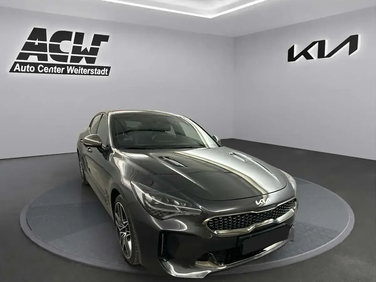 Gebraucht Kia Stinger GT 366 PS (269 kW) 2022 Panthera metallic Kleinwagen