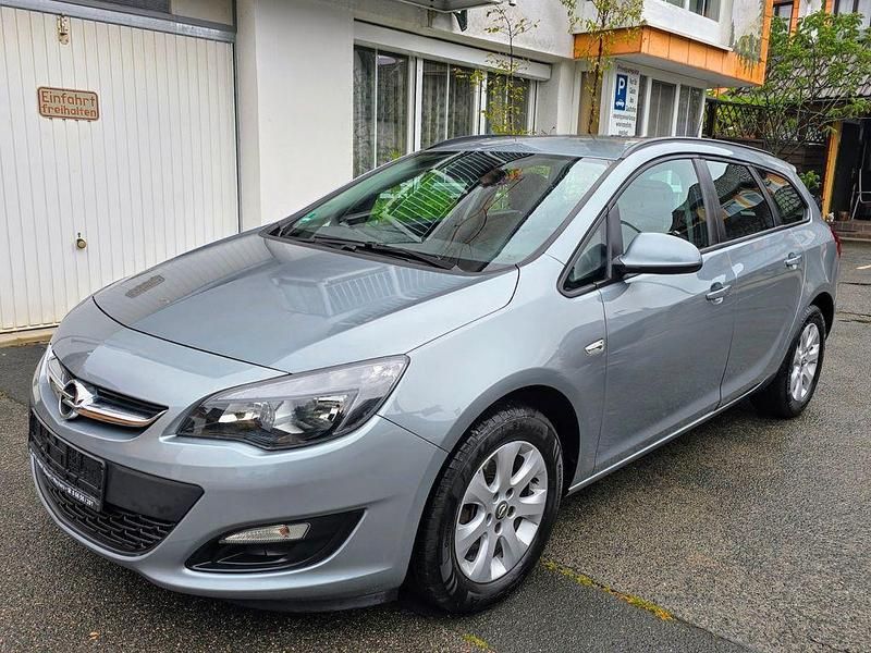 Gebraucht Opel Astra Selection 110 PS (80 kW) 2015 Silber Kombi