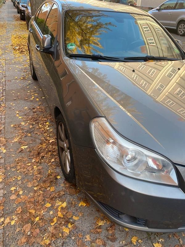 Gebraucht Chevrolet Epica 142 PS (104 kW) 2009 Grau Limousine