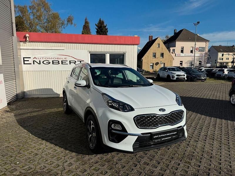 Weiß Gebraucht 2019 Kia Sportage DREAM-TEAM Edition SUV | 16.490 € (Fairer Preis) - Bild 1/4