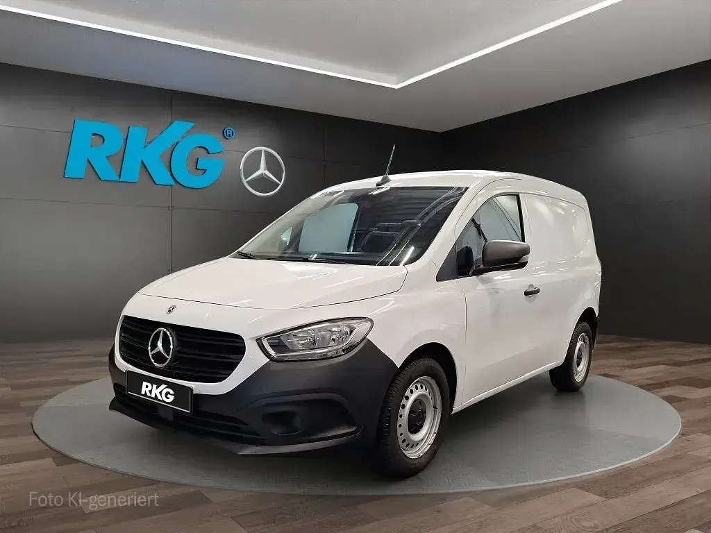 Gebraucht Mercedes Citan 108 75 PS (55 kW) 2023 Weiß Van / Kleinbus