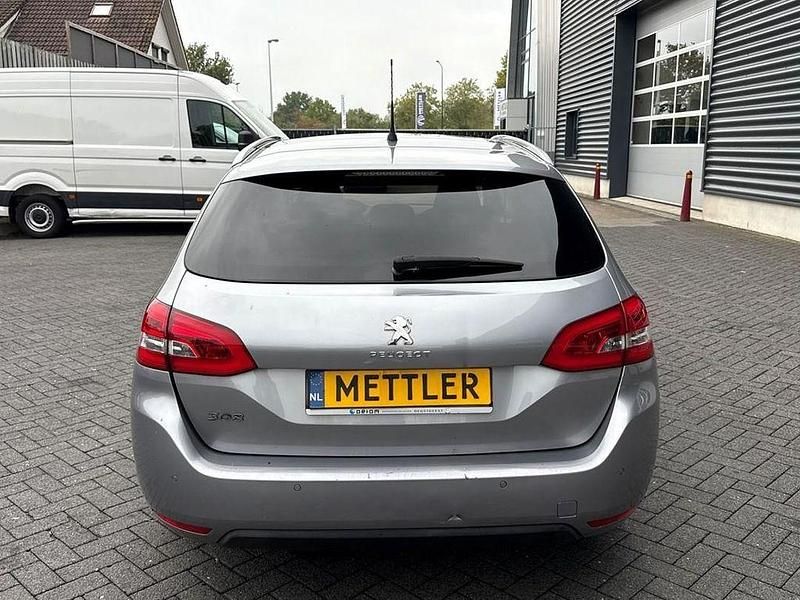 Gebraucht Peugeot 308 Style 131 PS (96 kW) 2016 Grau Kombi