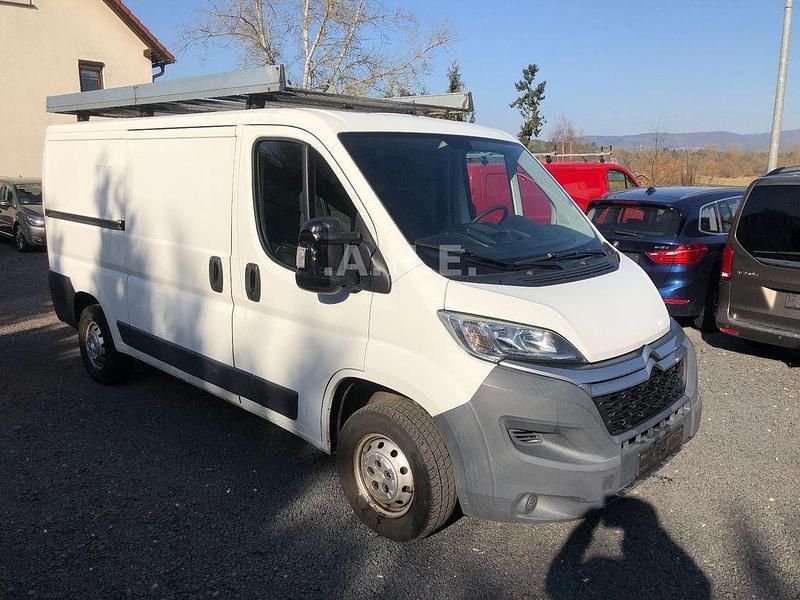 Second-hand Citroën Jumper 110 CP (80 kW) 2017 Alb Monovolum