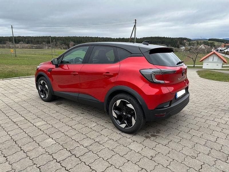 Gebraucht Renault Captur Techno 91 PS (66 kW) 2024 Rot SUV