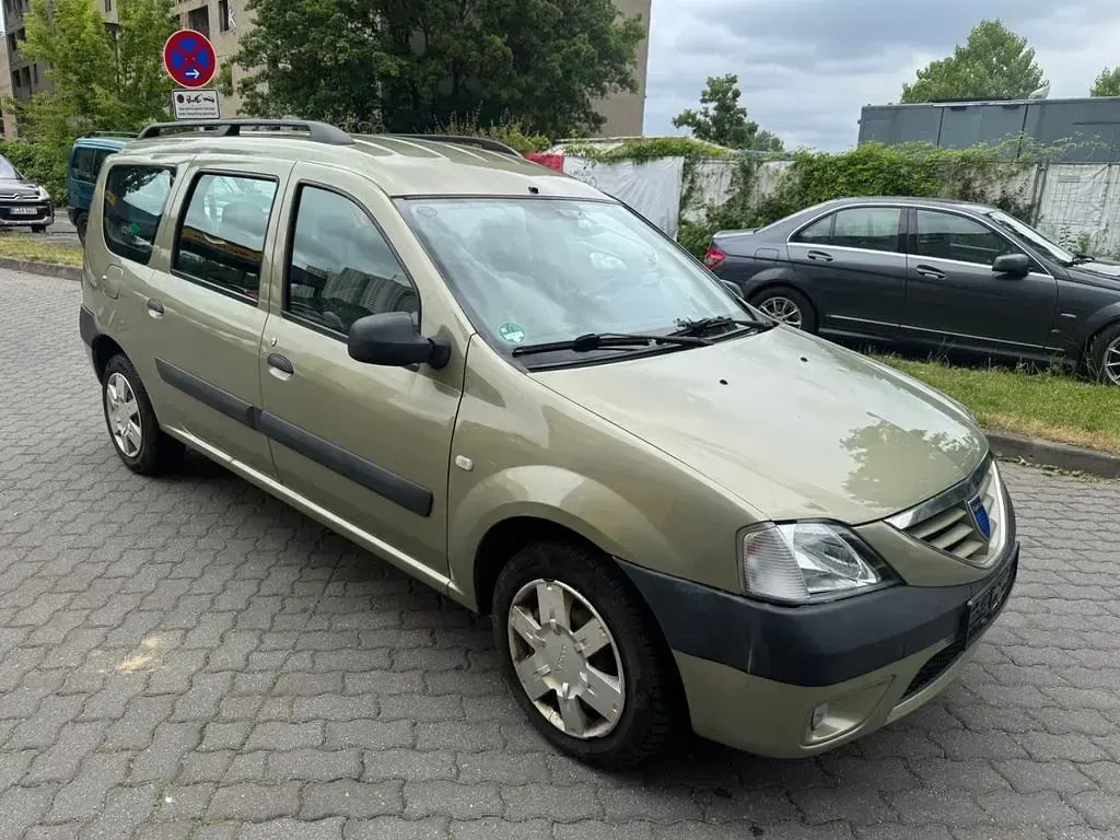 Gebraucht Dacia Logan 84 PS (61 kW) 2009 Beige Van / Kleinbus