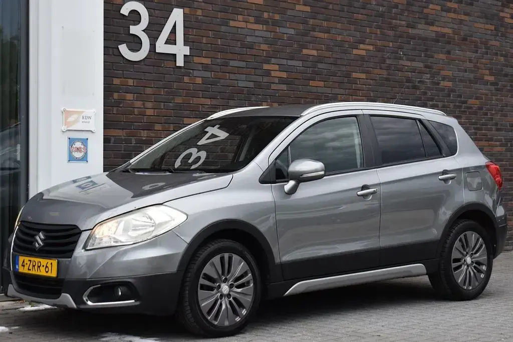 Gebraucht Suzuki SX4 S-Cross Exclusive 120 PS (88 kW) 2015 Grau SUV