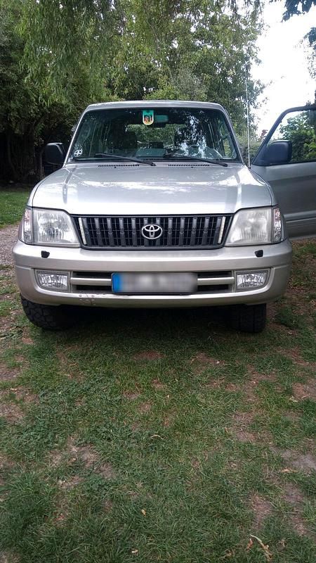 Silber Gebraucht 2001 Toyota Land Cruiser SUV | 9.500 € (Fairer Preis) - Bild 1/4