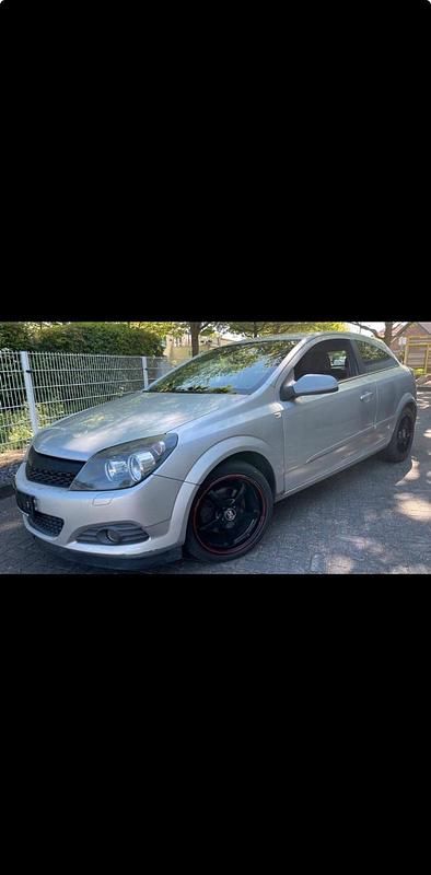 Silber Gebraucht 2009 Opel Astra Coupé | 1.699 € (Guter Preis) - Bild 1/4