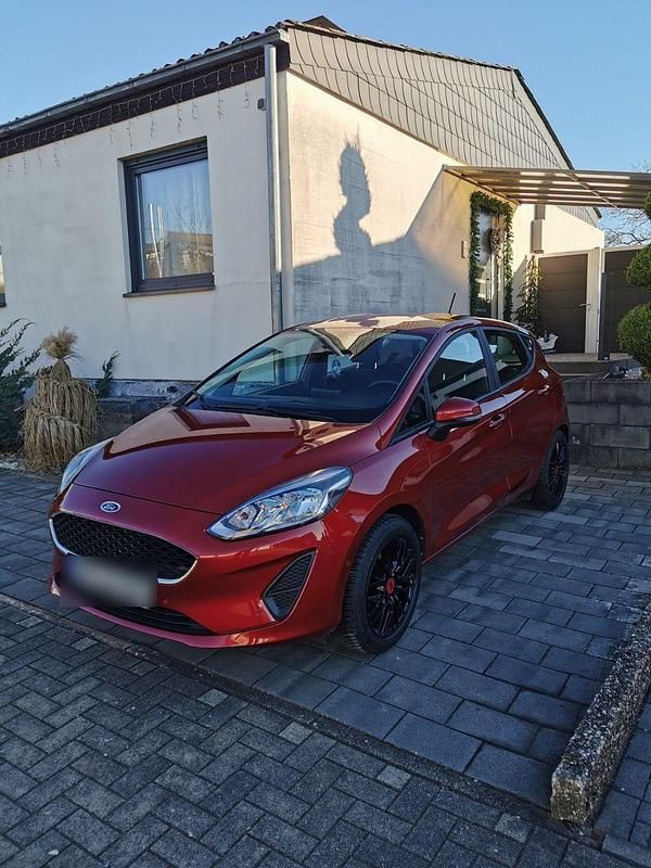 Gebraucht Ford Fiesta 75 PS (55 kW) 2019 Rot Kleinwagen