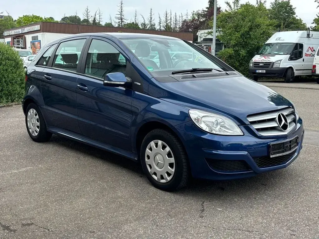 Gebraucht Mercedes B170 116 PS (85 kW) 2009 Blau Van / Kleinbus
