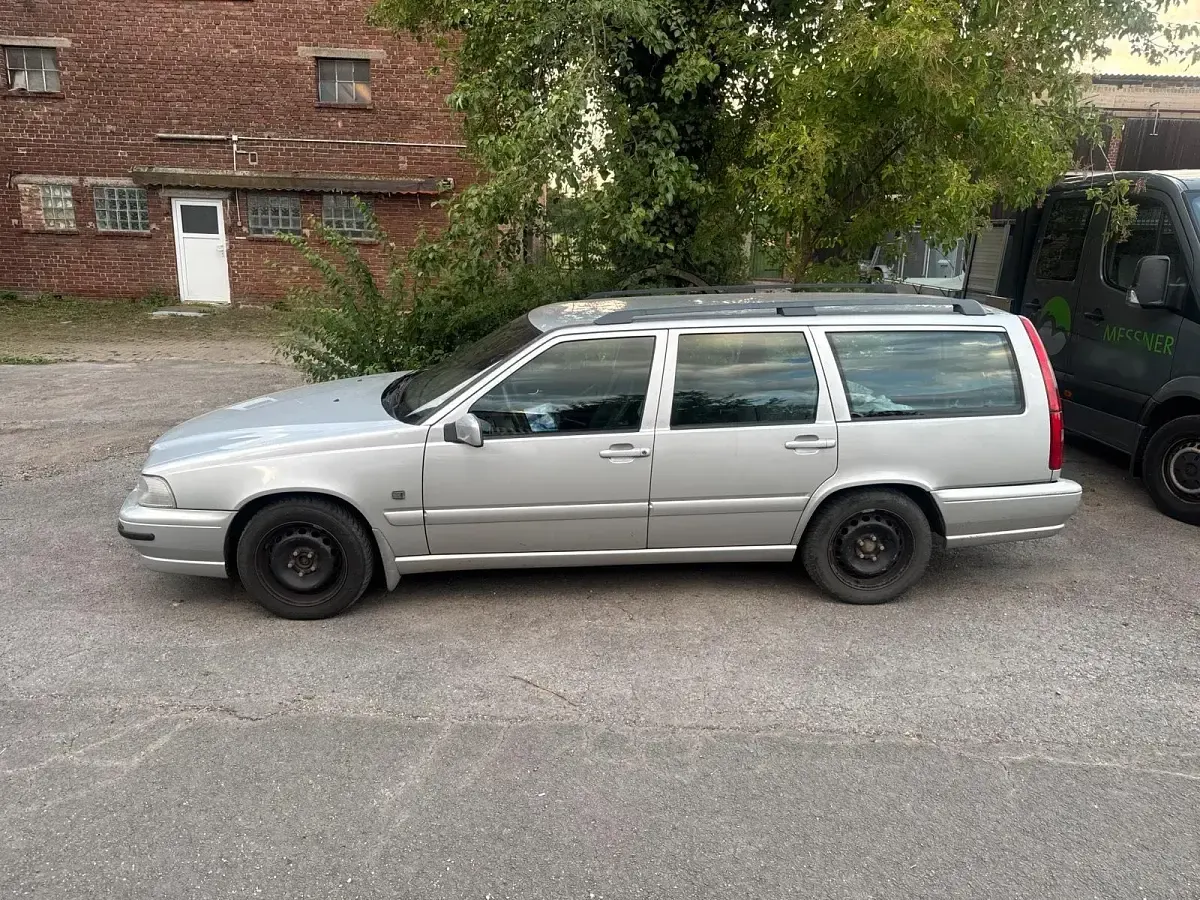 Gebraucht Volvo V70 140 PS (102 kW) 2001 Andere farben Kombi