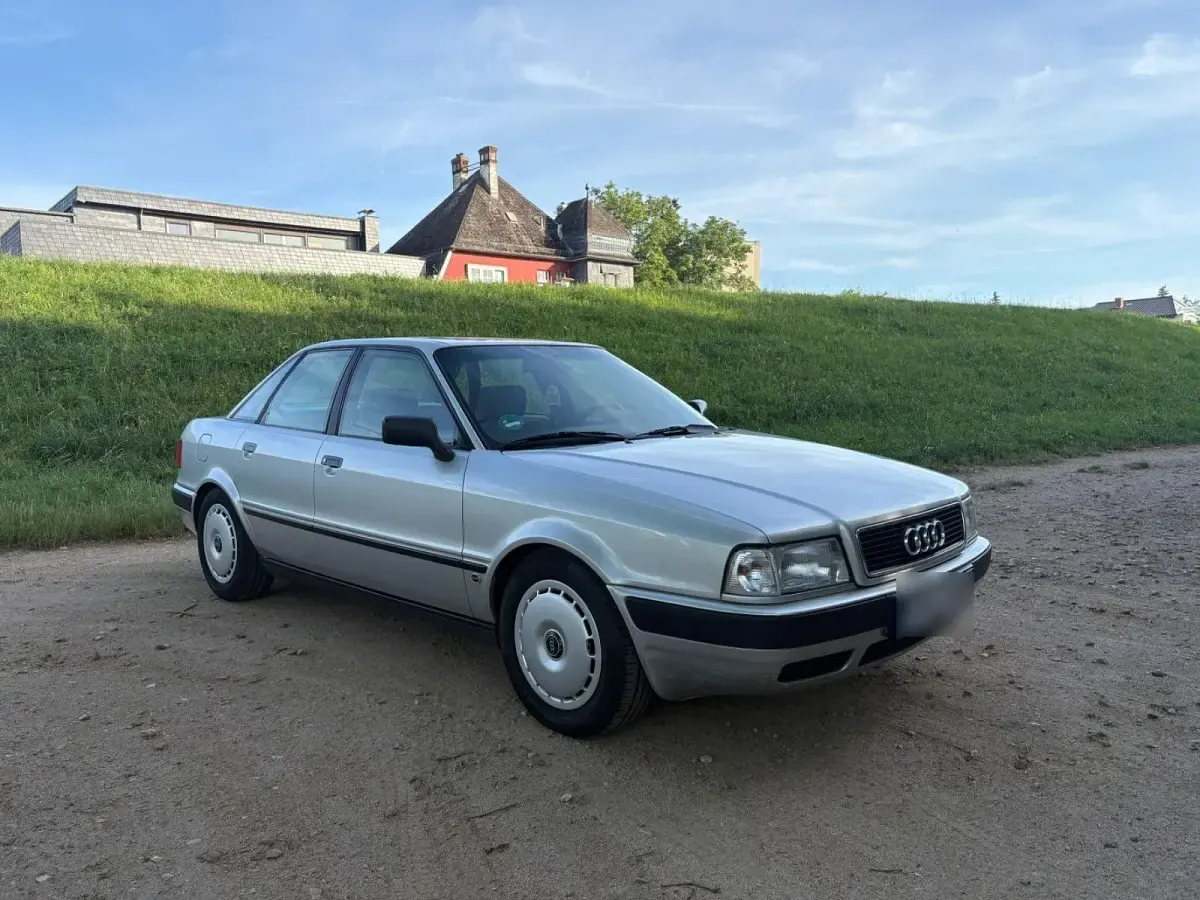 Gebraucht Audi 80 90 PS (66 kW) 1992 Silber Limousine