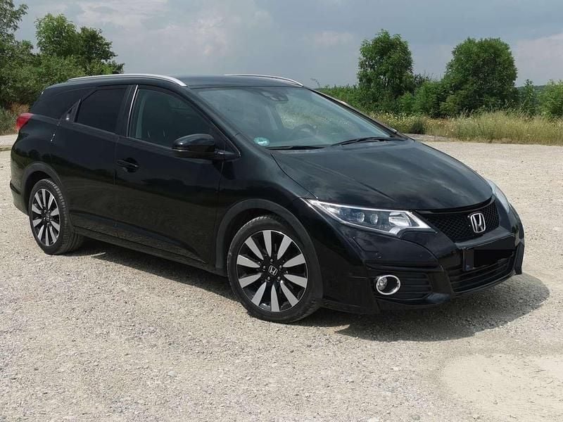 Schwarz Gebraucht 2016 Honda Civic Lifestyle Kombi | 11.900 € (Guter Preis) - Bild 1/4