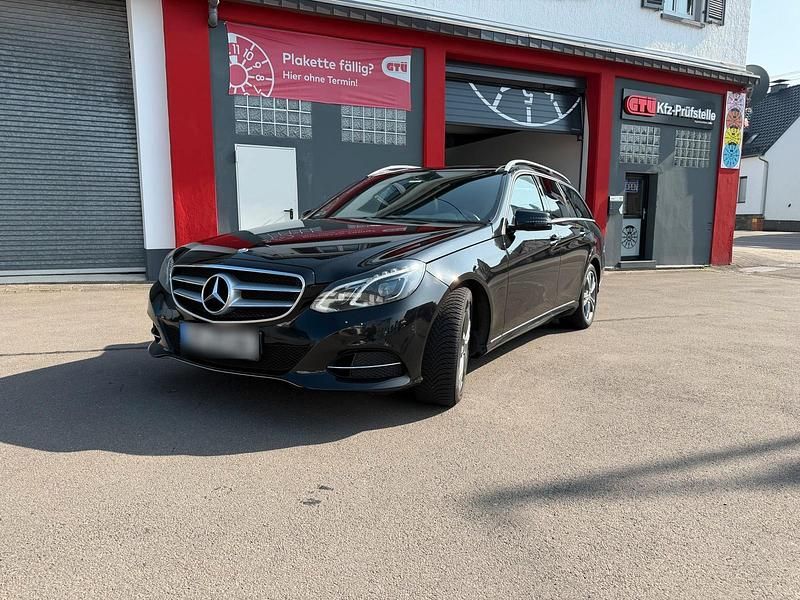 Gebraucht Mercedes E350 258 PS (189 kW) 2015 Schwarz Kombi