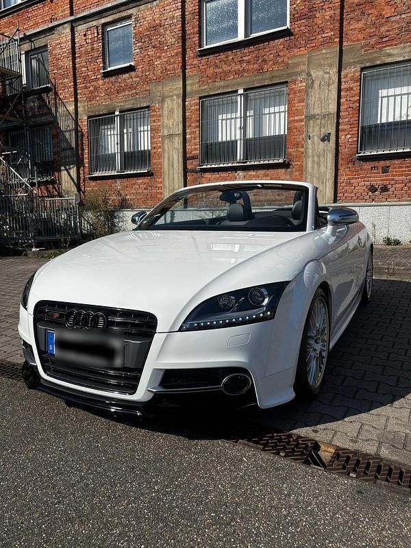 Weiß Gebraucht 2012 Audi TT Roadster Cabrio | 23.590 € (Teuer) - Bild 1/4