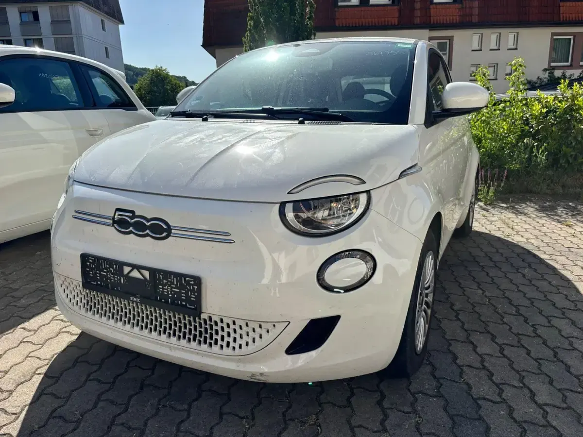 Gebraucht Fiat 500e 86 kW (118 PS) 2023 Weiß Kleinwagen