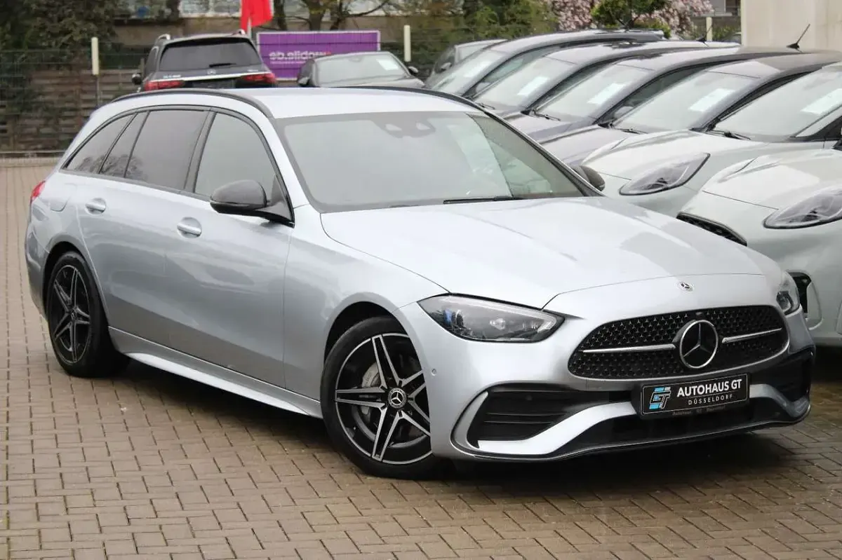 Gebraucht Mercedes C200 AMG 184 PS (135 kW) 2024 Hightech silber Kombi