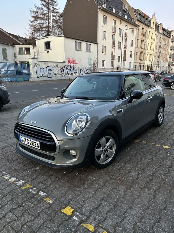 Grau Gebraucht 2016 Mini Cooper Kleinwagen | 13.200 € (Guter Preis) - Bild 1/4