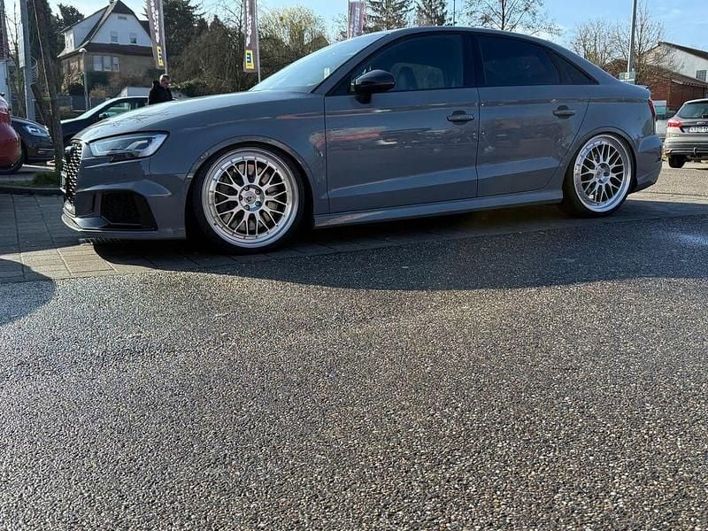 Second-hand Audi RS3 Ambiente 500 CP (367 kW) 2017 Gri Berlinǎ