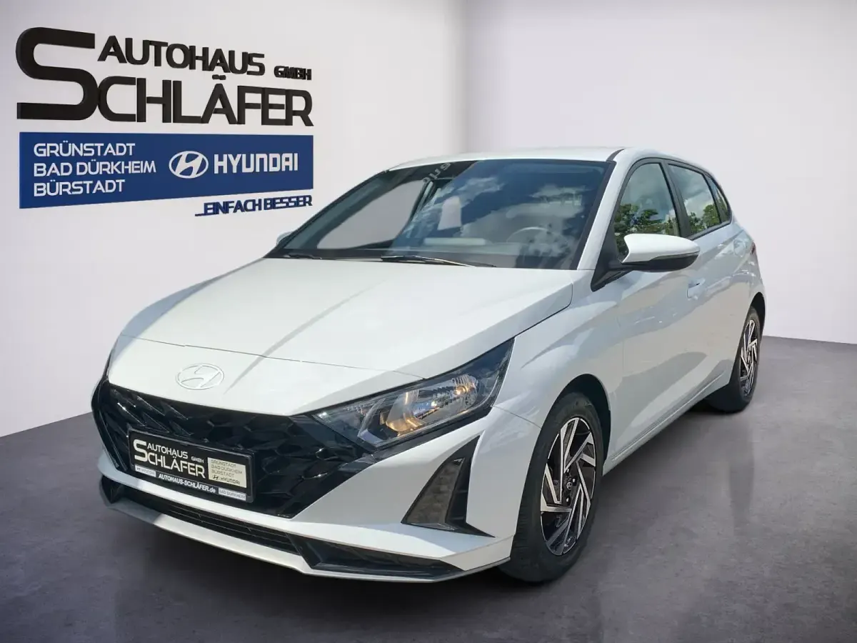 Gebraucht Hyundai i20 Trend 101 PS (74 kW) 2025 Kleinwagen