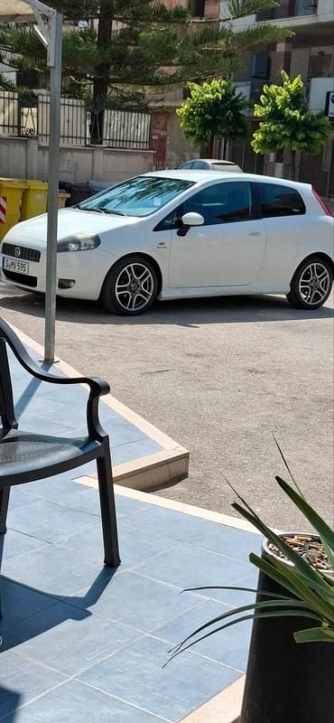 Weiß Gebraucht 2025 Fiat Grande Punto Racing Kleinwagen | 2.850 € - Bild 1/4