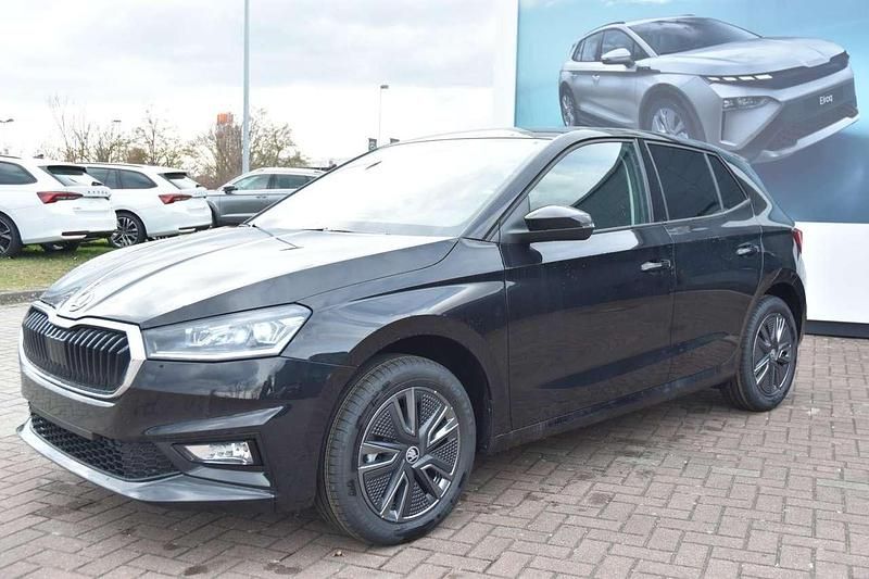 Neu Skoda Fabia 116 PS (85 kW) 2026 Schwarzmagic perleffekt Kleinwagen