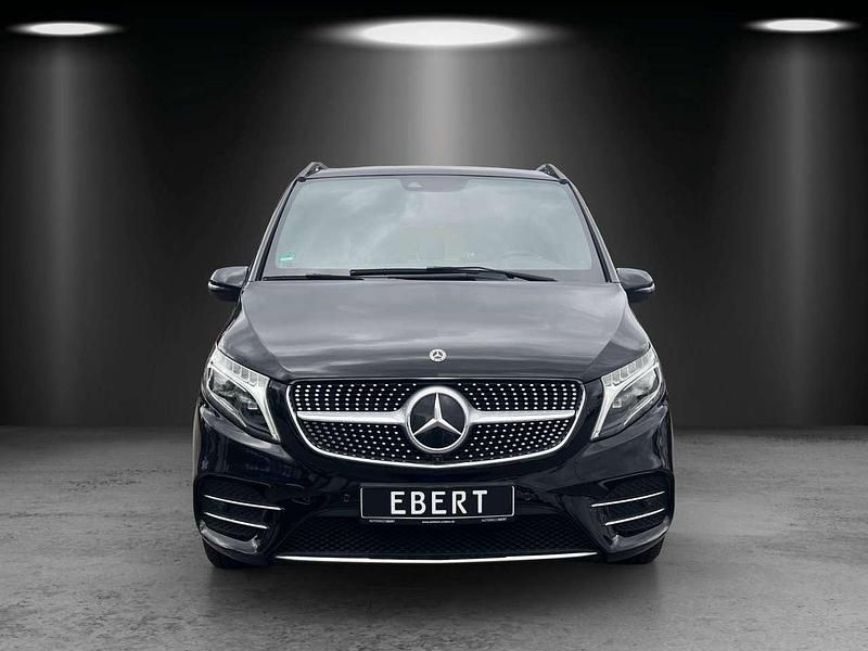 Schwarz Gebraucht 2020 Mercedes V300 AMG Van / Kleinbus | 59.770 € (Fairer Preis) - Bild 1/4