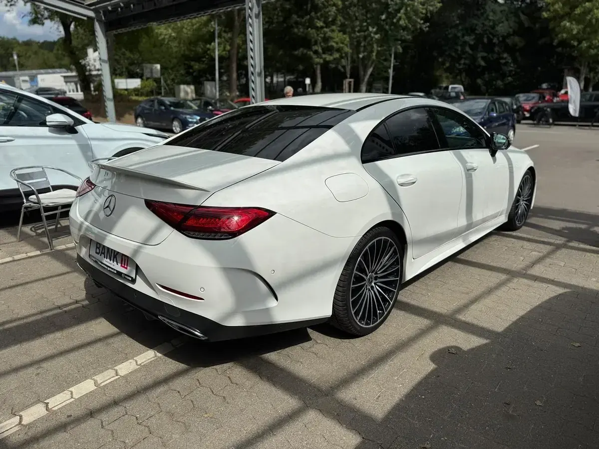 Gebraucht Mercedes CLS220 AMG line 194 PS (142 kW) 2022 Weiß Coupé
