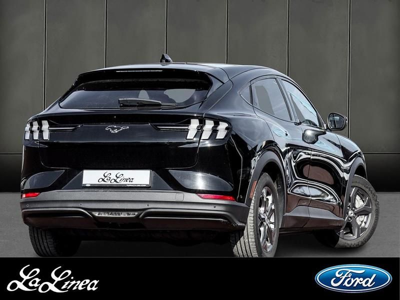 Gebraucht Ford Mustang Mach-E Basis 216 kW (294 PS) 2022 Iridiumschwarz metallic (metallic) SUV