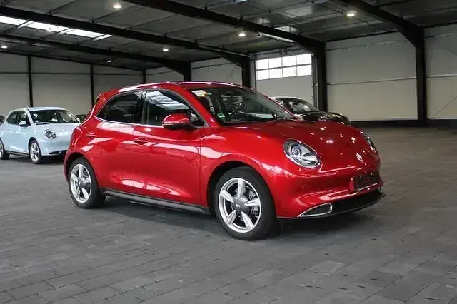 Second-hand Ora 03 125 kW (171 CP) 2023 Roșu Hatchback