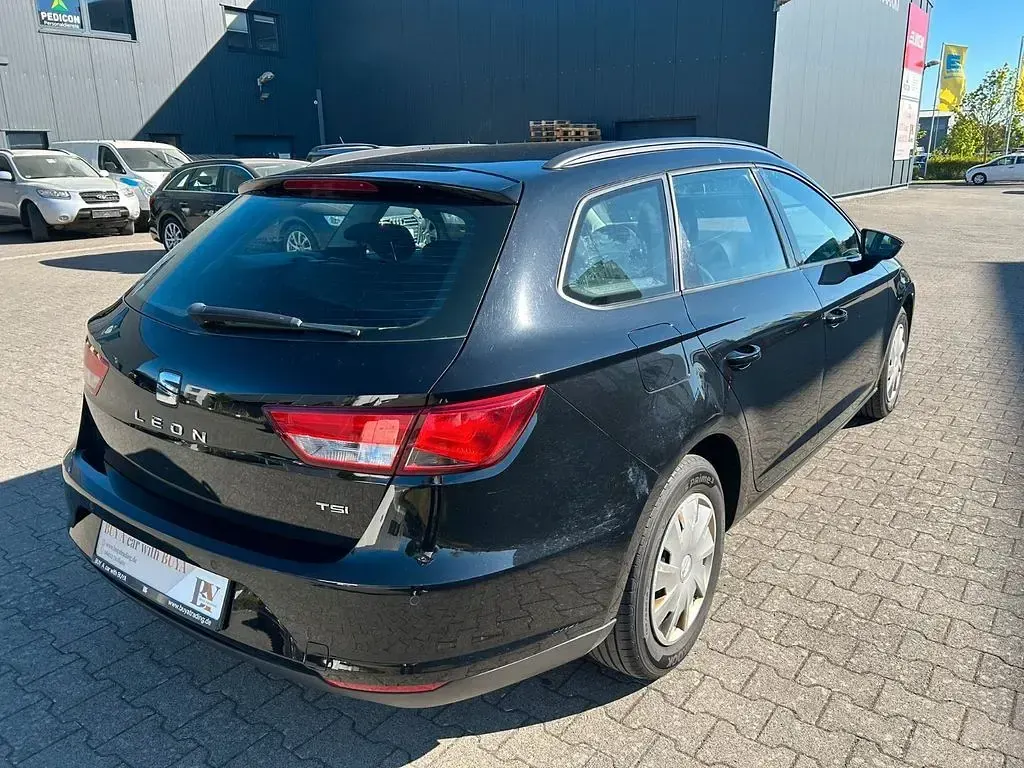 Usado Seat Leon ST Reference 86 HP (63 kW) 2017 Preto Carrinha