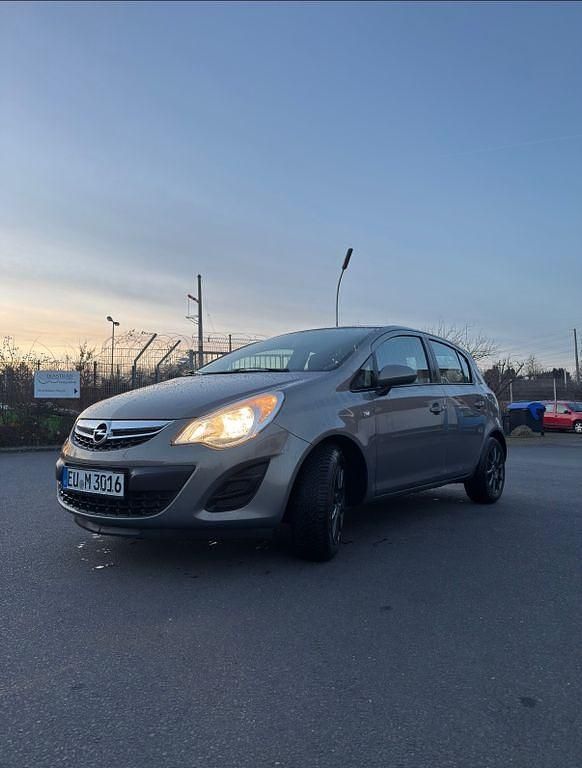 Gebraucht Opel Corsa 87 PS (63 kW) 2012 Grau Limousine