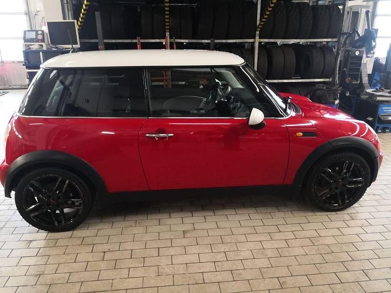 Usado Mini ONE 90 HP (66 kW) 2002 Vermelho Citadino