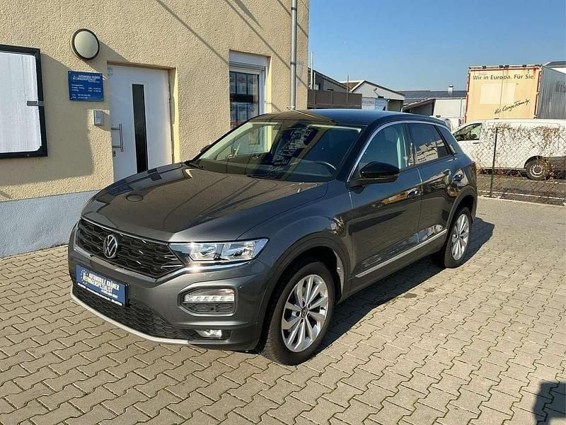 Grau Gebraucht 2021 VW T-Roc Active SUV | 20.990 € (Superpreis) - Bild 1/4