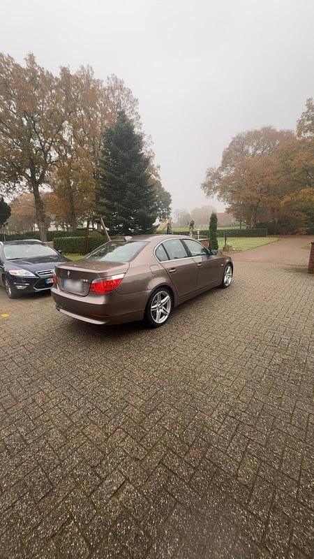 Gebraucht BMW 525 218 PS (160 kW) 2006 Braun Limousine