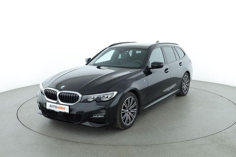 Schwarz Gebraucht 2021 BMW 320 M Sport Kombi | 32.670 € (Fairer Preis) - Bild 1/3