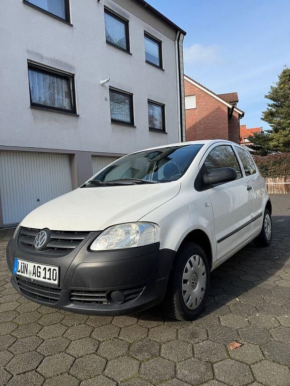 Gebraucht VW Fox 69 PS (50 kW) 2007 Weiß Kleinwagen