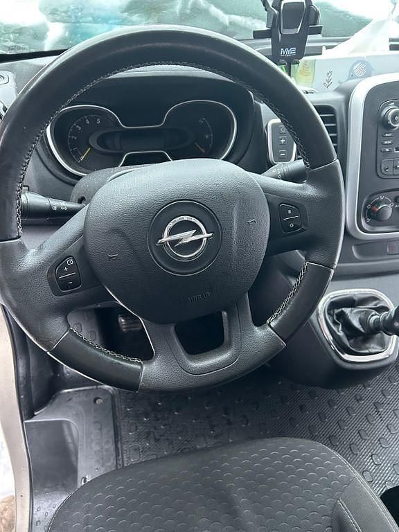 Gebraucht Opel Vivaro 116 PS (85 kW) 2015 Grün Van / Kleinbus