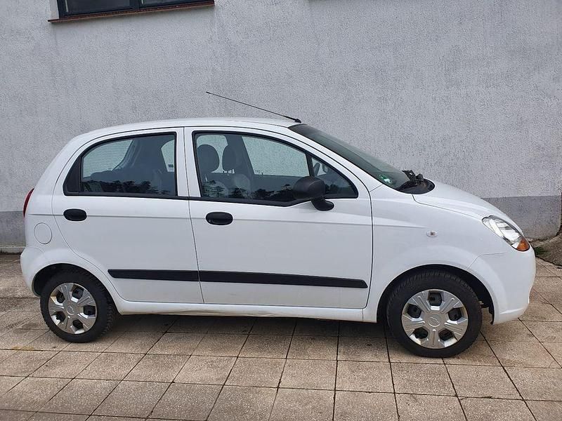 Gebraucht Chevrolet Matiz 52 PS (38 kW) 2009 Weiß Kleinwagen