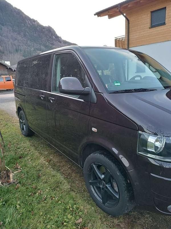 Używany VW T5 Match 179 KM (131 kW) 2012 Brązowy Van