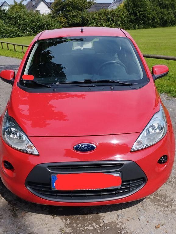 Rot Gebraucht 2013 Ford Ka Champions Edition Kleinwagen | 2.950 € (Guter Preis) - Bild 1/4