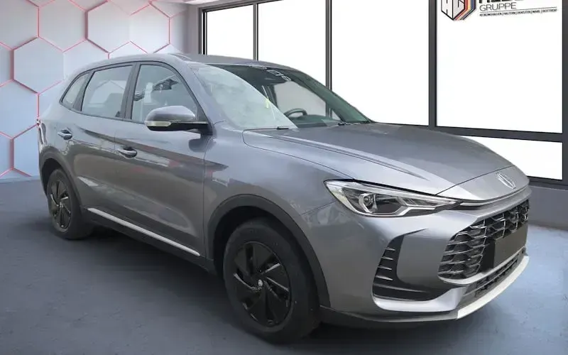 Neu MG ZS 116 PS (85 kW) 2026 Grau SUV