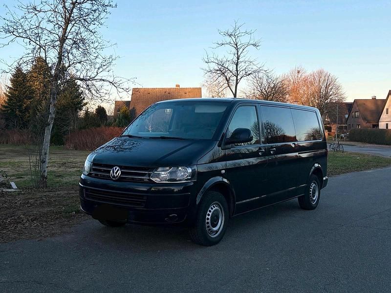 Schwarz Gebraucht 2014 VW Caravelle Van / Kleinbus | 16.500 € (Fairer Preis) - Bild 1/4