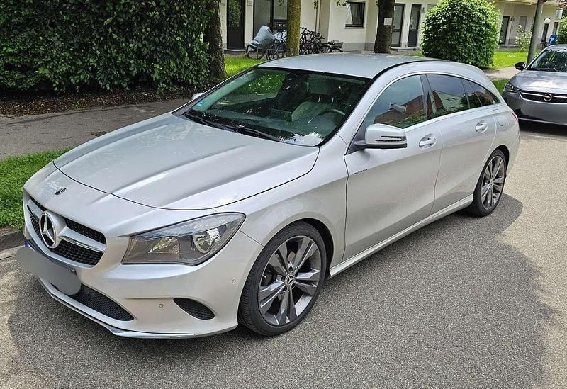 Gebraucht 2017 Mercedes CLA220 Shooting Brake Urban Kombi | 17.000 € (Etwas zu teuer) - Bild 1/4