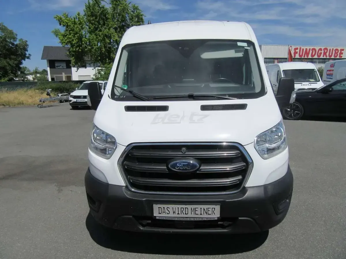 Gebraucht Ford Transit Trend 131 PS (96 kW) 2022 Weiß Van