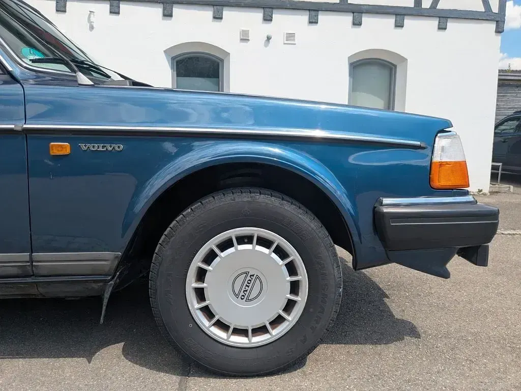 Gebraucht Volvo 240 113 PS (83 kW) 1988 Blau Limousine