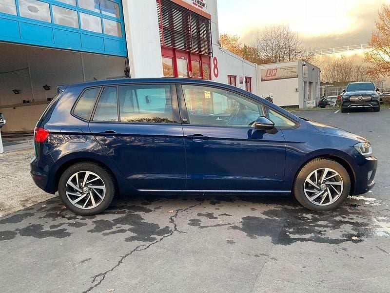 Gebraucht VW Golf VII 135 PS (99 kW) 2017 Blau Limousine