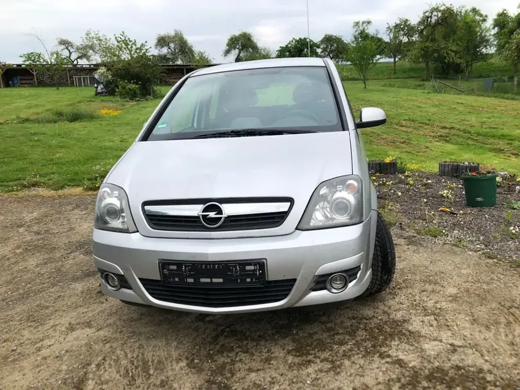 Usata Opel Meriva Edition 105 CV (77 kW) 2009 Grigio Monovolume